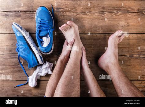 Sprained Toe High Resolution Stock Photography And Images Alamy