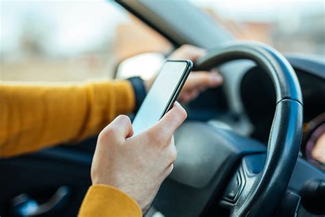 Consequences Of Using Your Cell Phone While Driving In California Mandy Personal Injury Lawyers