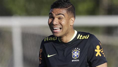 Casemiro assume que cr7 faz falta ao real madrid e fala do regresso de zidane. Casimiro creció hasta Casemiro