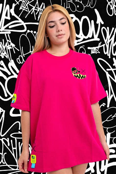 Camiseta Oversized Pink Monster Winter Monsters Collection Wick