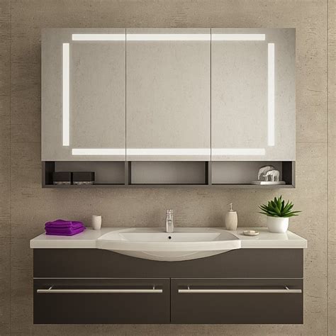 Aristokratisch wirkender spiegelschrank fürs bad mit beleuchtung. Salzburg - Spiegelschrank Badezimmer kaufen | Spiegel21