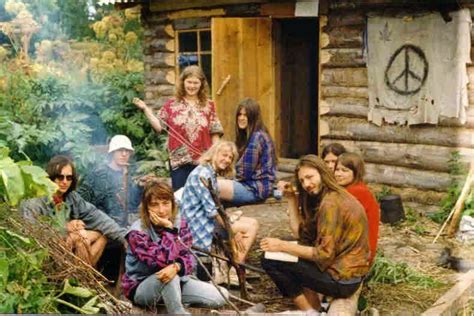 Sueños Idílicos En La Naturaleza Fotos Vintage De Comunas Hippies De