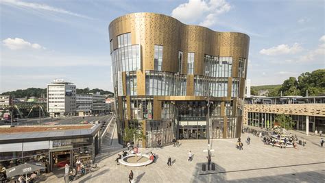 Wie bei einer stadt von über 320.000 einwohnern zu erwarten, sind die marktführer und bekannten namen als banken in wuppertal vollständig vertreten. Döppersberg, Wuppertal | AIP Unternehmensgruppe