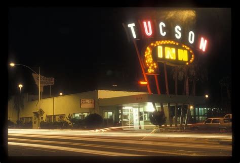 Tucson Inndont Ever Stay Here Lol But Awesome Retro Sign Near