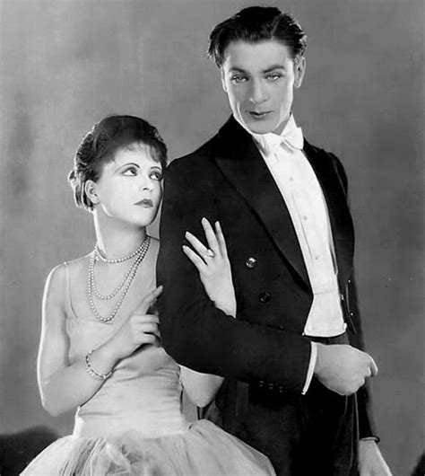 Voir plus d'idées sur le thème gary cooper, john wayne, cary grant. A very very young Gary Cooper. And oh yeah, that's Clara ...