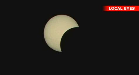 Her blev solen kun omkring 85% dækket af månen. Solformørkelse over Danmark | LOCAL EYES