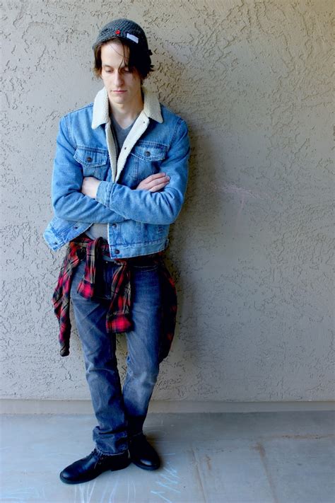 Fans of betty and jughead, who are played by lili reinhart and cole sprouse, are in for a treat this season on riverdale. Diaries of a Sunflower: Betty and Jughead Costumes (Riverdale)