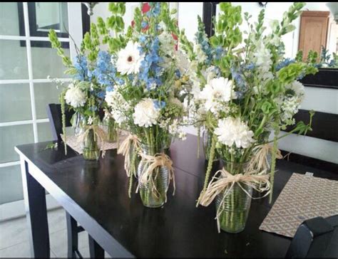 Christmas flowers & greenery ideas. Pin by Elizabeth Reyes on Baby Shower | Baby shower ...