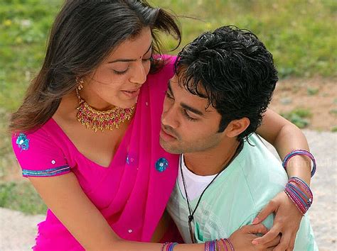 Kajal Agarwal Sexy Navel In Half Saree And Hot Navel Kiss From Telugu Movie Hd Photo Collection