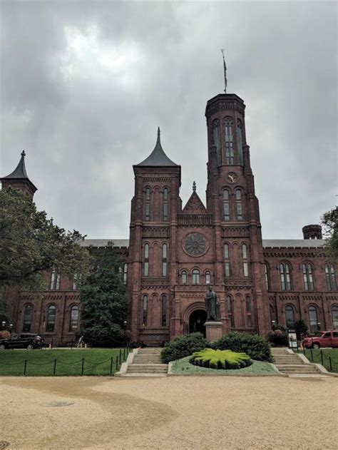 Tips For Visiting The Smithsonian Castle In Washington Dc