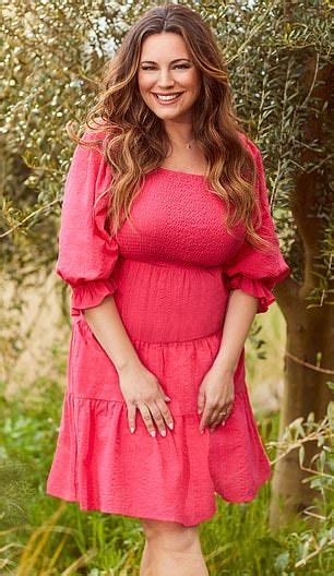 Kelly Brook Shows Off Her Curves As She Models Her Fandf Summer Edit In