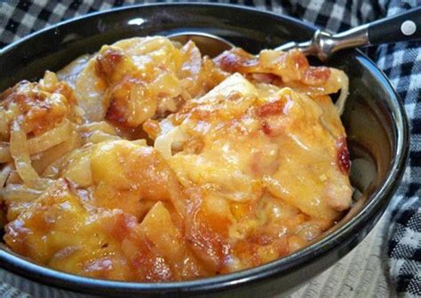 The sauce is just a simple combination of. Ingredients : 1 (30 oz) package frozen hash brown potatoes ...