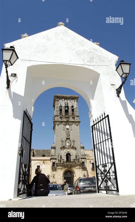 Plaza Del Cabildo And Santa Mar A Church Arcos De La Frontera C Diz Province Spain Stock