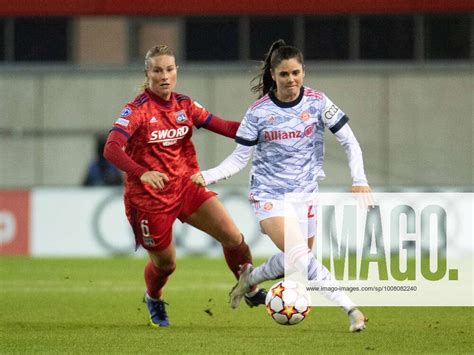 Perle Morroni Lyon And Sarah Zadrazil Fc Bayern M Nchen In Action During The Uefa Womens