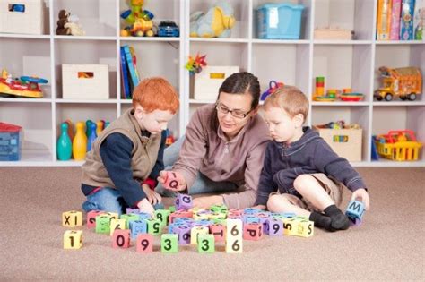 · es importante que juegues a lo que tu niño esté jugando, y no viceversa. ¿Qué juguetes son adecuados para un niño autista? ⚡️ ...