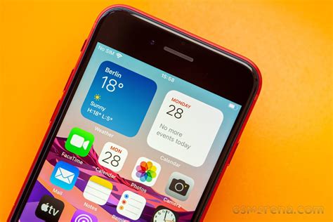 Apple Iphone Se 2022 Review Design Build Handling