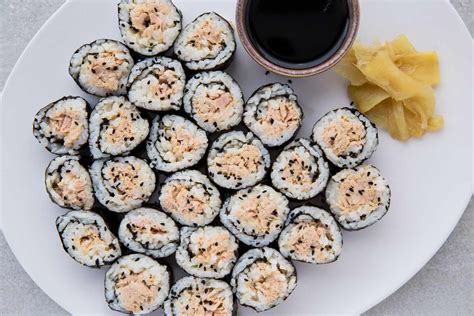 Makizushi Japanese Tuna Roll Recipe