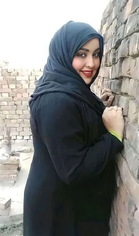 Pin By Ayman Alshenawy On 111 Beautiful Iranian Women Beautiful Muslim Women Beautiful Arab
