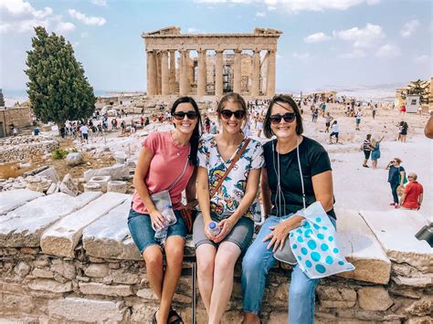 how to go on a greece girls trip and not go broke