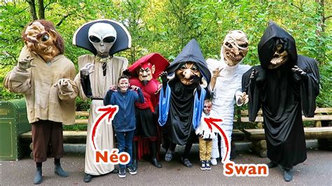 Vidéos De Swan Et Neo Qui Fait Halloween - VLOG - CHASSE AUX MONSTRES D'HALLOWEEN 🎃 - YouTube