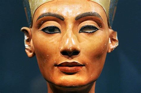 Tutankhamuns Tomb Reveals Its Greatest Secret The Grave Of Queen