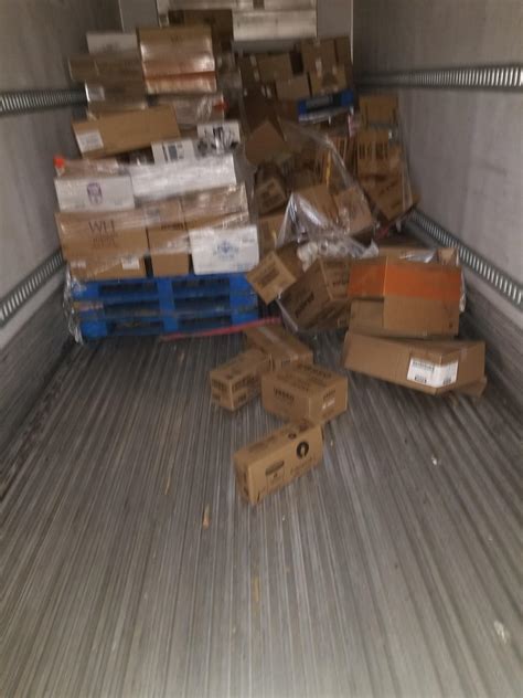 I love the warehouse and truck drivers they make every day great : r/publix