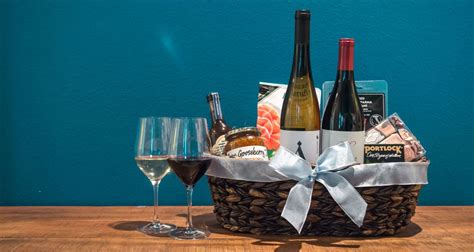 Luxury Wine Gift Baskets 9 Handpicked Gifts For Fine Wine Baskets Lovers