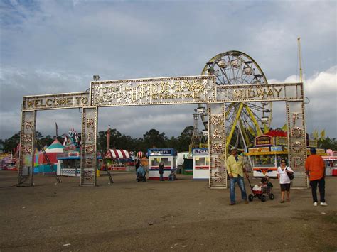 Washington Parish Fair Entrance To Midway Bonnies Beauties Flickr