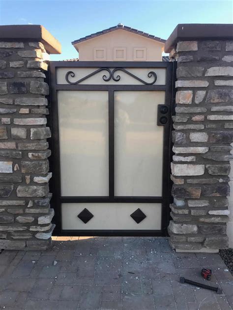 Signaturehardware.com has been visited by 10k+ users in the past month Wrought Iron, Aluminum Rod Iron Fencing - Fence Builders ...