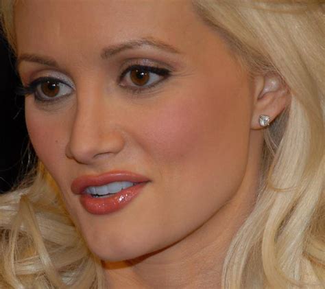 Holly Madison Sa Taille Son Poids Combien Mesure Cette Star