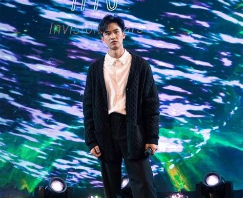 พราวจันทร์ตะวันฉาย เรื่องราวของพราวจันทร์ ผู้หญิงเชยๆ ที่มีฝันอยากเป็นคิวเรเตอร์มือหนึ่งแต่ไม่กล้าไขว้คว้าจนตะวันฉาย น้องสาวต่างมารดา. ไบร์ท คริส เต ปลื้ม ทอย จอส ลี เปิดตัว Boys Don't Cry ...