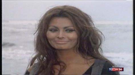 Sophia Loren Cittadina Onoraria Di Napoli Tgcom Video Mediaset Infinity