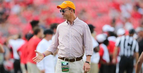 Watch Peyton Manning Digitally Drops In On Ut Online Class