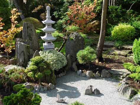 25 Amazing Japanese Rock Garden Ideas For Beautiful Home