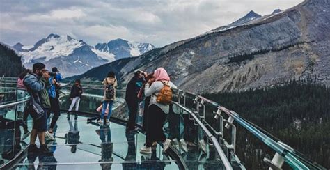 Awesome Alberta Walk On Clouds At Jaspers Glacier Skywalk Photos