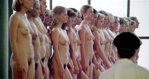 Loretta Persichetti desnuda en Salón Kitty