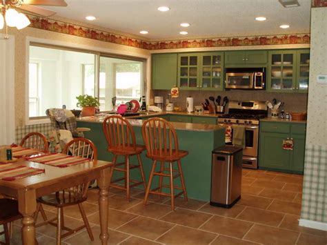 Painted cabinets color ideas are available to choose from according to preferences and requirement to create a beautiful and comforting kitchen appearance for the better. Painting old kitchen cabinets ideas | Hawk Haven