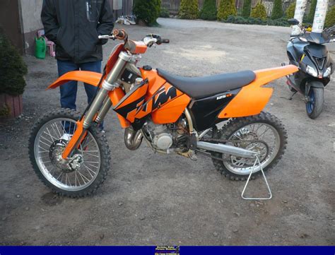 The new off road from ktm comes in a total of 1 variants. 2004 KTM 125 SX - Moto.ZombDrive.COM