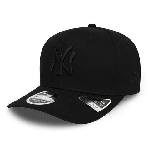 Official New Era New York Yankees Black 9fifty Stretch Snap Cap A7883
