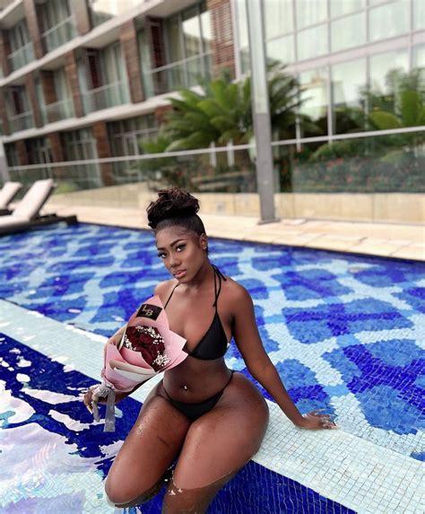 These Photos Of Hajia Bintu Showing Off Her Goods At A Pool Side Is Crazie Photos Anythinggh