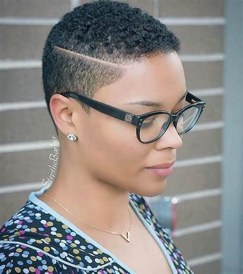 Here, in this image the same hairstyle has balanced the heart. Short Haircuts for Black Women 2020 - 25+