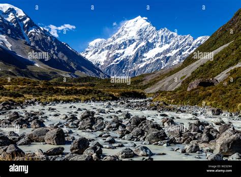 A View Of Mount Cook From The Hooker Valley Track Aorakimt Cook