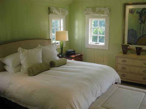 Sage walls bedroom nowadays become popular. I love the lamp. | Green bedroom walls, Bedroom green, Sage green bedroom
