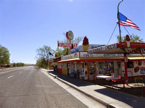 Seligman Arizona Village Coloré De La Route 66 And So My Dreams