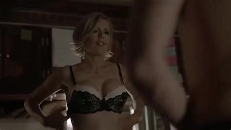 Naked Boobs Of Actress Kathleen Robertson In The TV Series The Boss