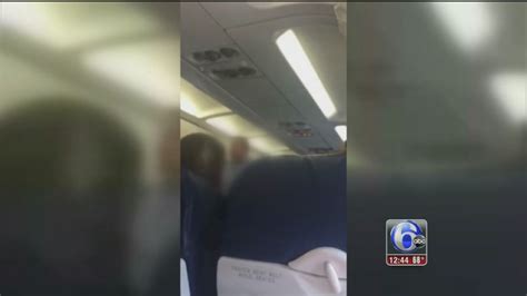 Passengers Boo American Airlines Crew After Woman Kicked Off Flight 6abc Philadelphia