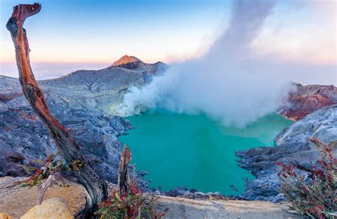 Kawah Ijen Un Volcán Minero De Lava Azul Destino Infinito