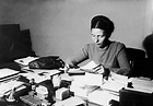Simone de Beauvoir : pionnière du féminisme moderne - Elle