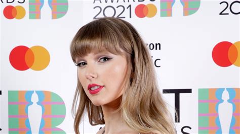 Taylor Swift Debuts Snippet Of Re Recorded Song This Love