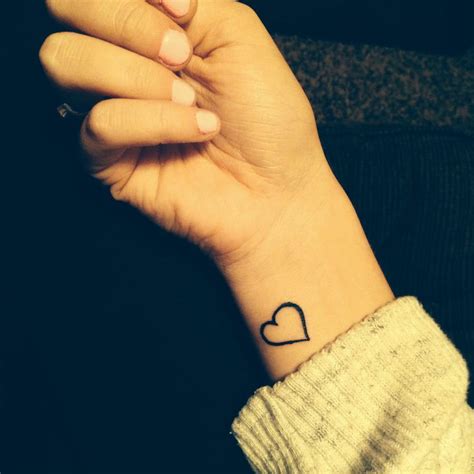 29 Famous Simple Heart Tattoo On Wrist